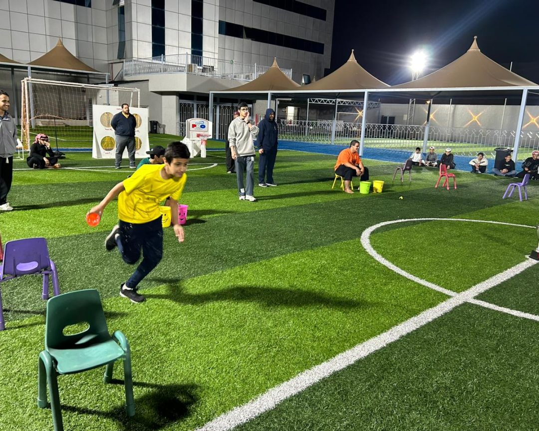 مدارس الرواد في خميس مشيط تنظم برنامجاً ترفيهياً لطلاب الصف الأول الثانوي